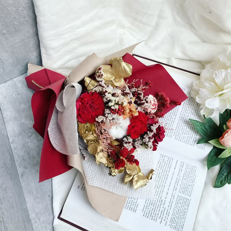 【康乃馨永生花束】鋼鐵人媽媽—全能大神型媽媽|永生花|乾燥花