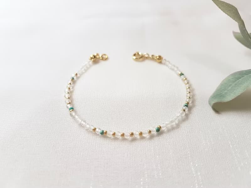 漂浮 ‧ 綠松石 白水晶 串珠 細手環 12月誕生石