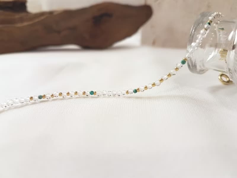 漂浮 ‧ 綠松石 白水晶 串珠 細手環 12月誕生石