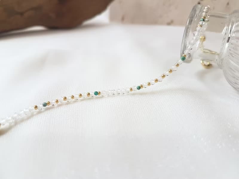 漂浮 ‧ 綠松石 白水晶 串珠 細手環 12月誕生石