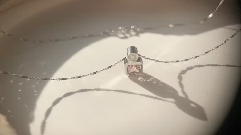 香水瓶項鍊