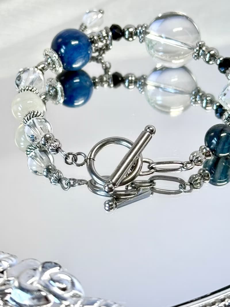 冰藍淨化儀式水晶療癒手鍊 - 醫療鋼OT扣/藍晶石/白月光/黑尖晶