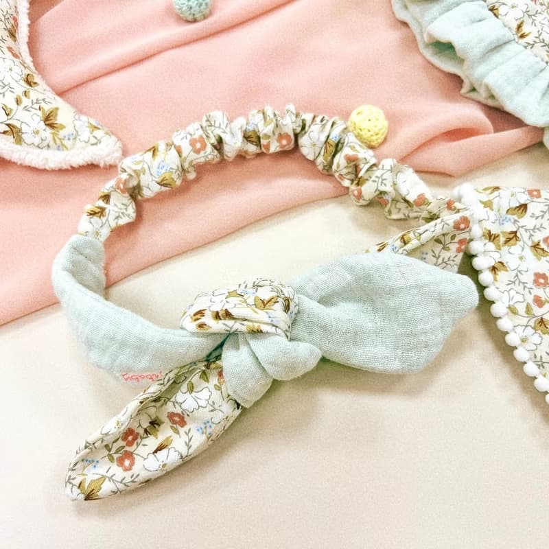 秋日花香 彌月禮盒 寶寶髮帶 寶寶圍兜 滿月禮 新生兒禮物