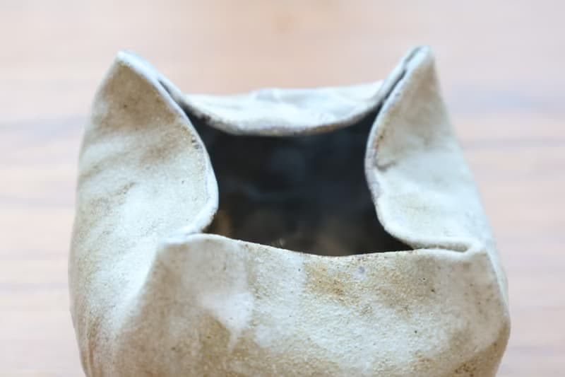 【喬遷禮物】美國進口土手捏造型乾花器白釉質感詫寂風收納置物桶