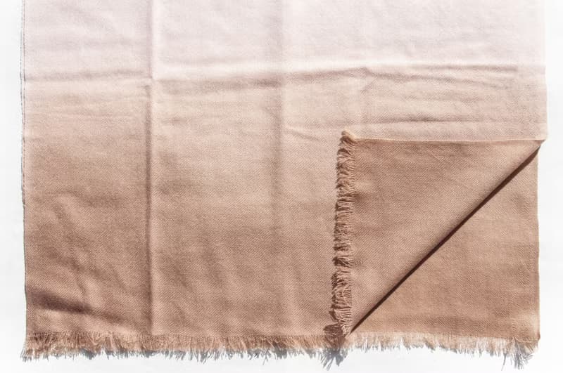 喀什米爾Cashmere/羊絨圍巾/純羊毛圍巾披巾/戒指絨披肩-奶茶漸層