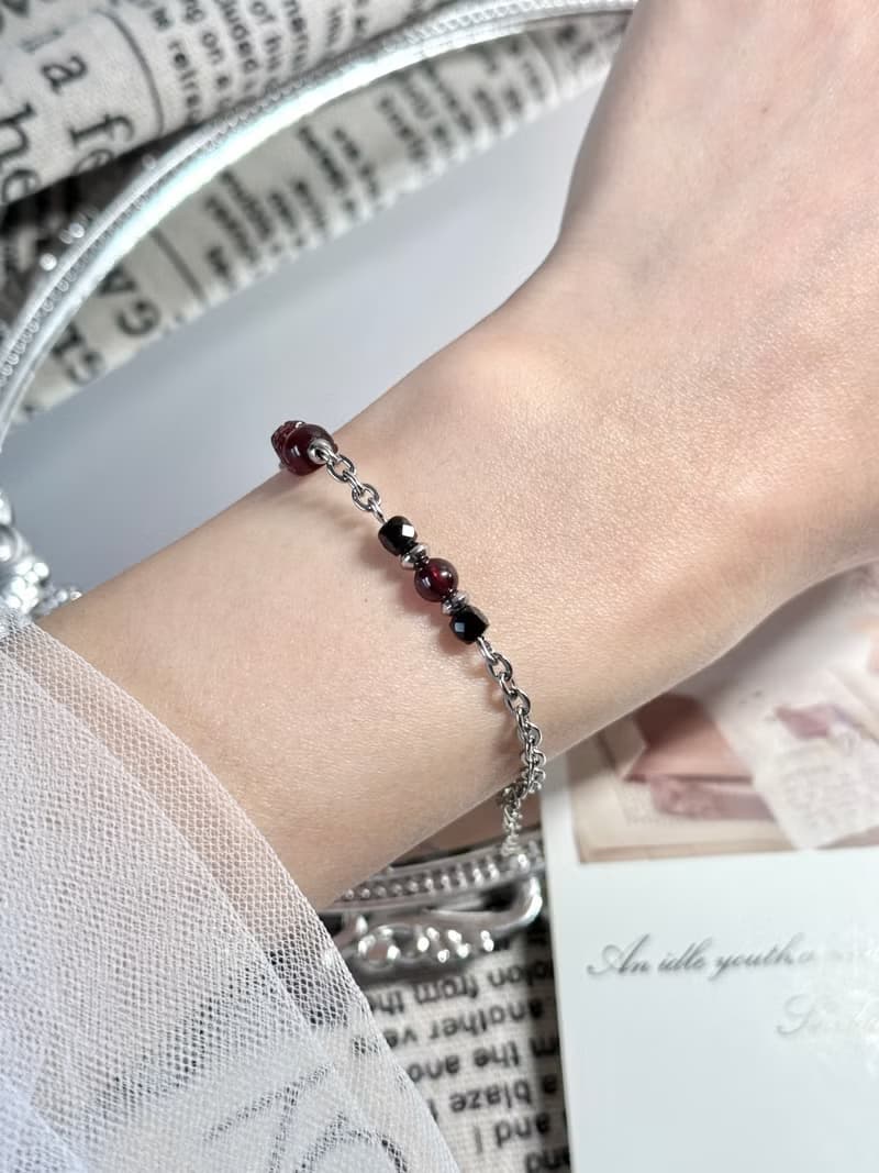 氣質紅石榴貔貅浪漫女神手鍊 - 醫療鋼/紅石榴貔貅/紅石榴/黑尖晶