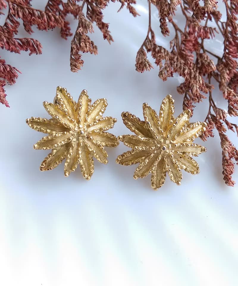 Vintage Jewelry 西洋古董飾品 AVON Star Flower 系列 夾式耳環