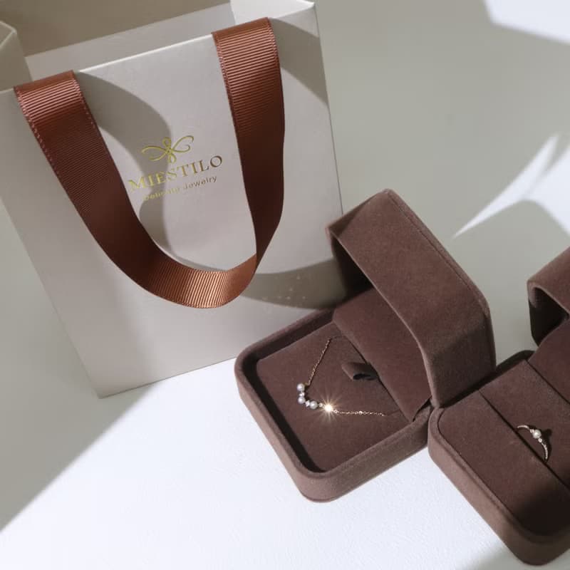 送禮限定【精緻緞帶禮盒/品牌絨布盒包裝組】僅供加購