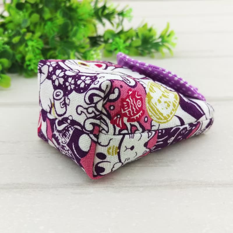 滿滿招財貓。貓咪造型 圓形平安符袋 奶嘴袋 票卡袋  (可繡名字)