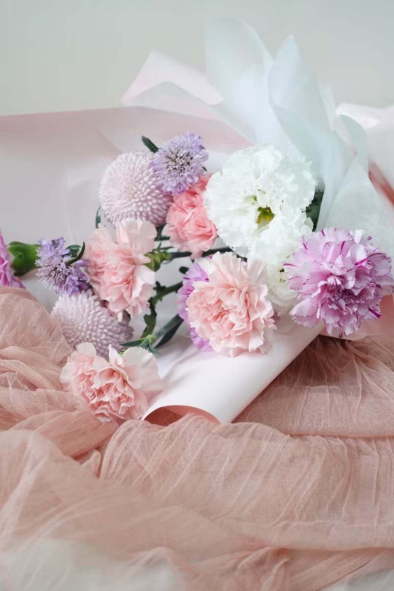 2025母親節花束 康乃馨 禮物 花籃