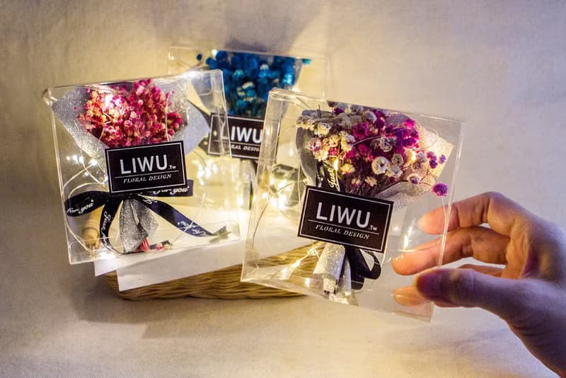 LIWU 閃閃亮乾燥花滿天星小花束 (透明盒裝-附燈串) 情人節 生日
