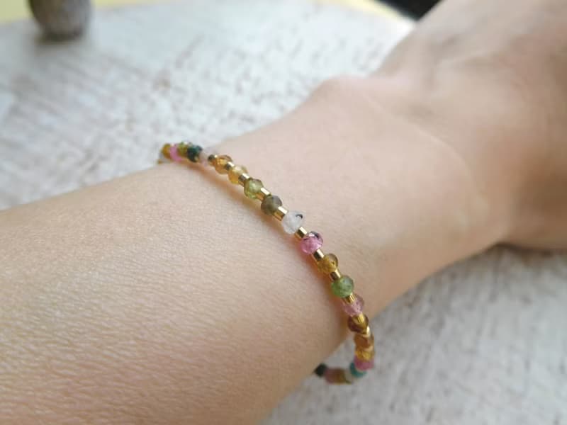 包14k金彩色碧璽間隔日本金珠珠手鍊預定款