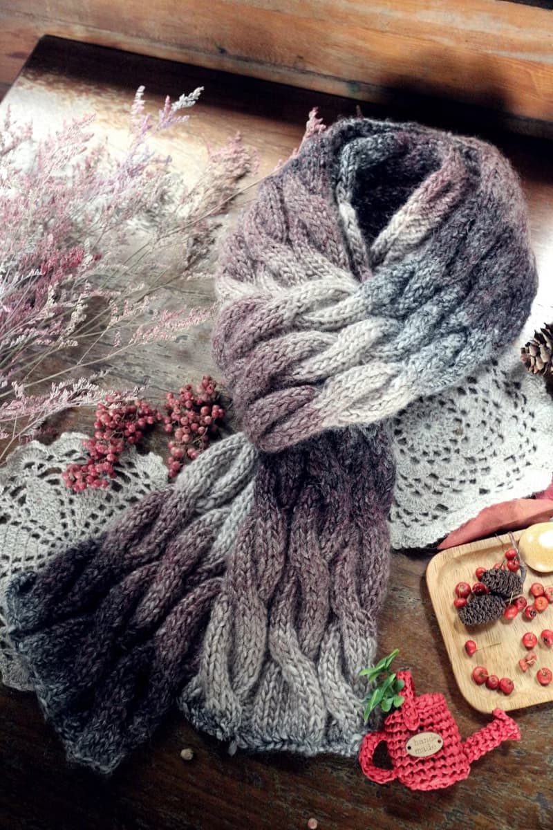 ChiChi手作-漸層麻花-手工編織圍巾
