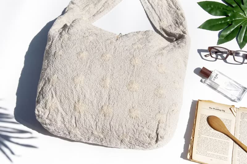 手縫純棉布側背包 無染色斜背包 刺繡肩背包 手繡刺子繡白色包-圓