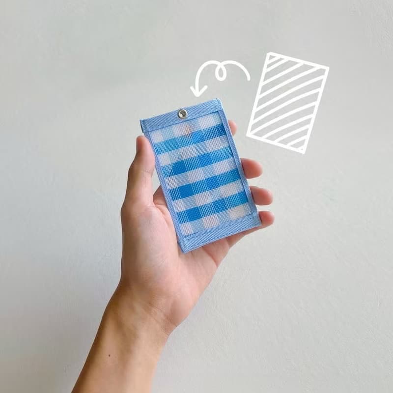 台灣LV-茄芷優遊趣-伸縮卡套(藍白格)