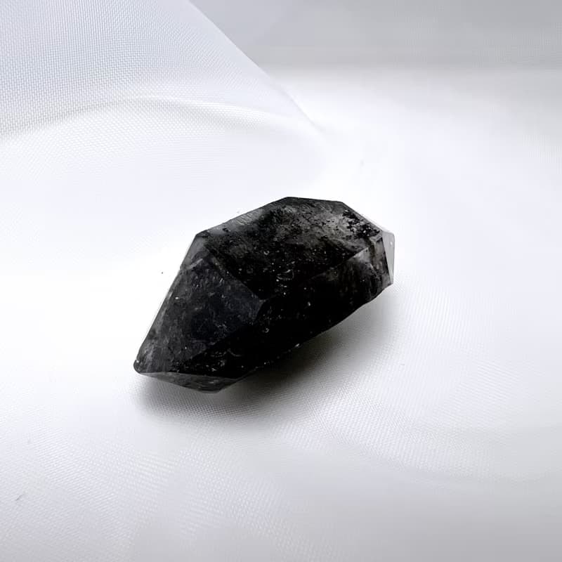 包心。 一圖一物 擺件 淨化 原礦 能量 療癒 l 黑閃靈鑽 l