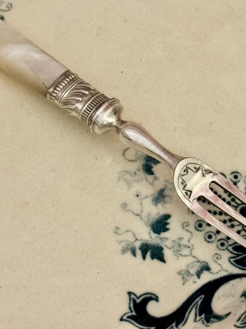 40151-古董珍珠母貝柄 鍍銀叉14.5cm