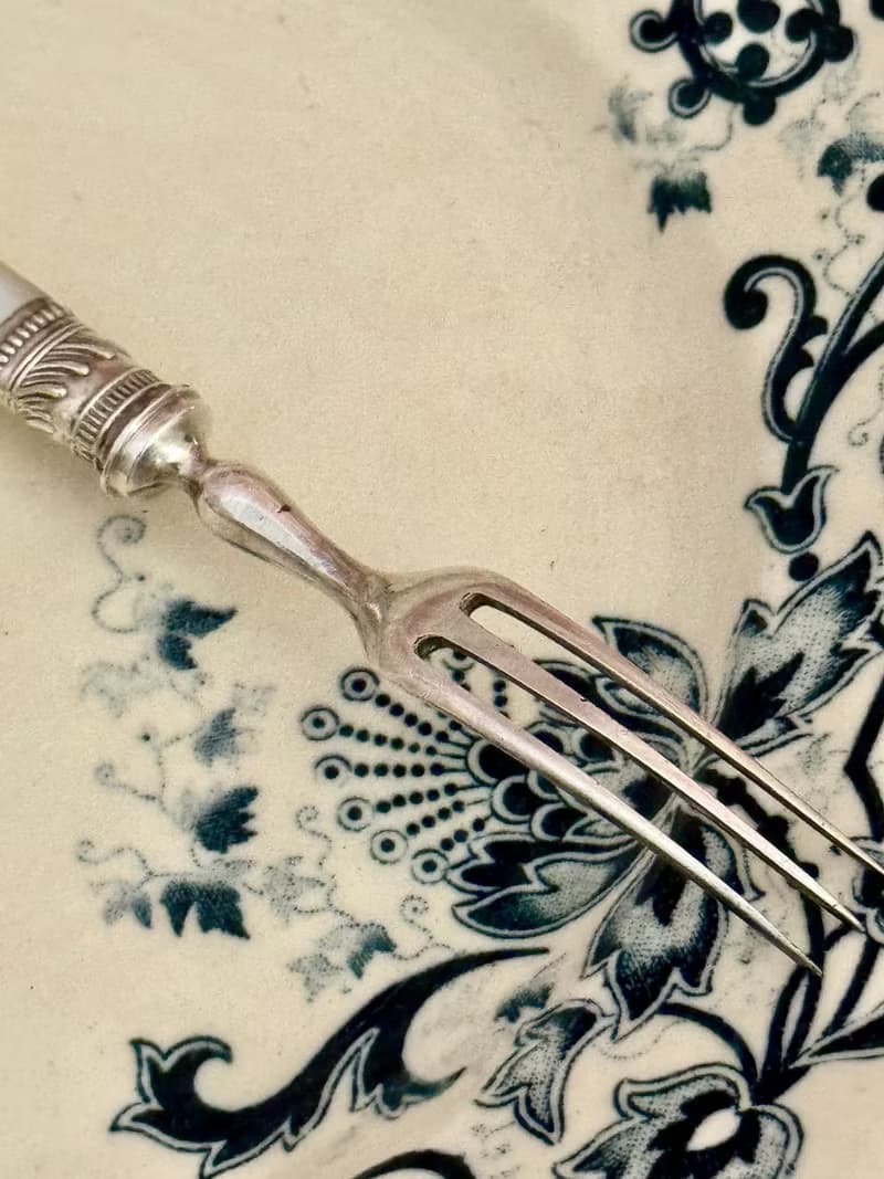 40151-古董珍珠母貝柄 鍍銀叉14.5cm