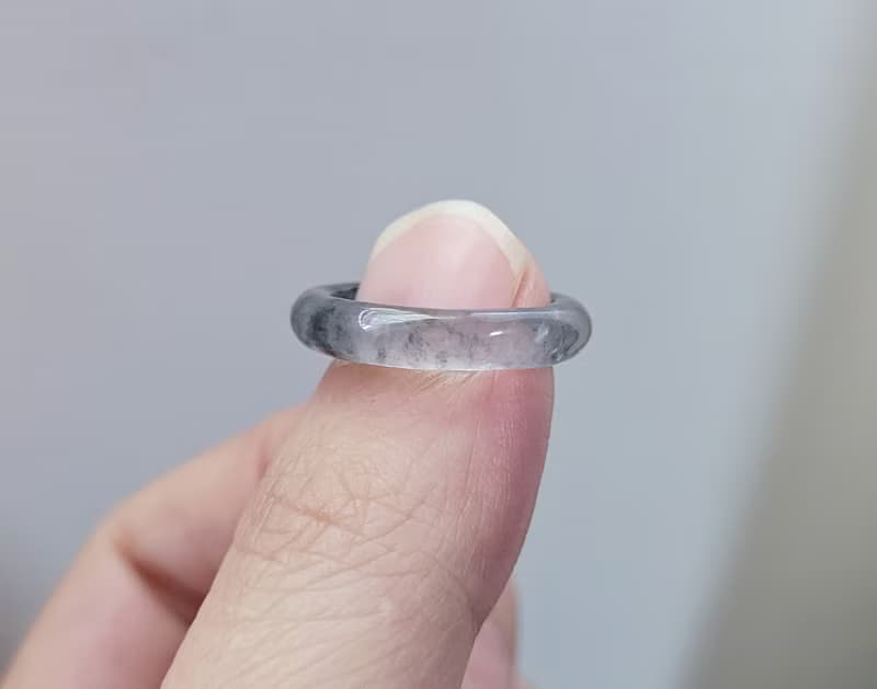 【親翠】天然翡翠 高冰全透放光種水烏雞手指鐲8號戒圈