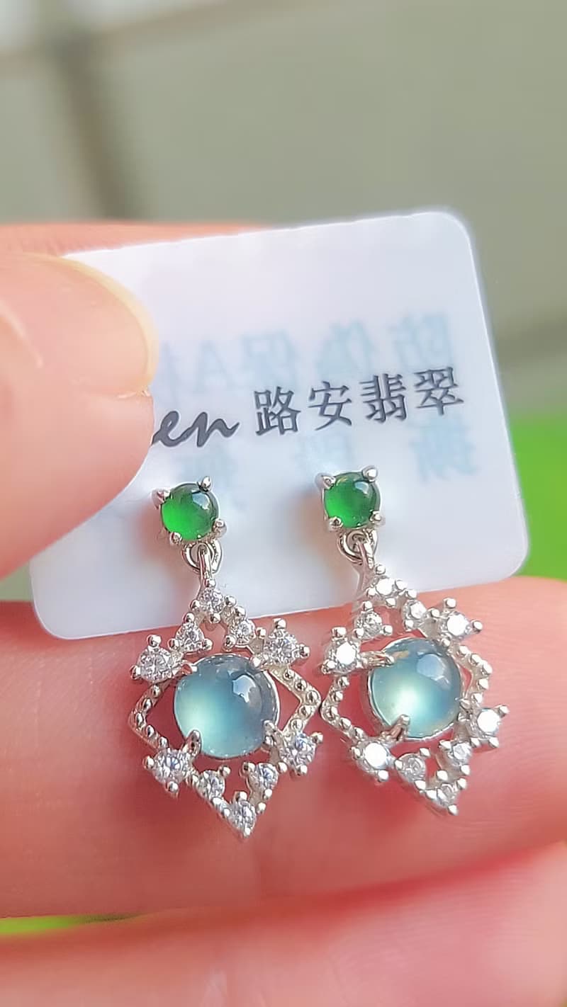 |財富女神耳環|A貨翡翠冰玻晴藍起杠蛋面4.7mm時尚精緻耳環