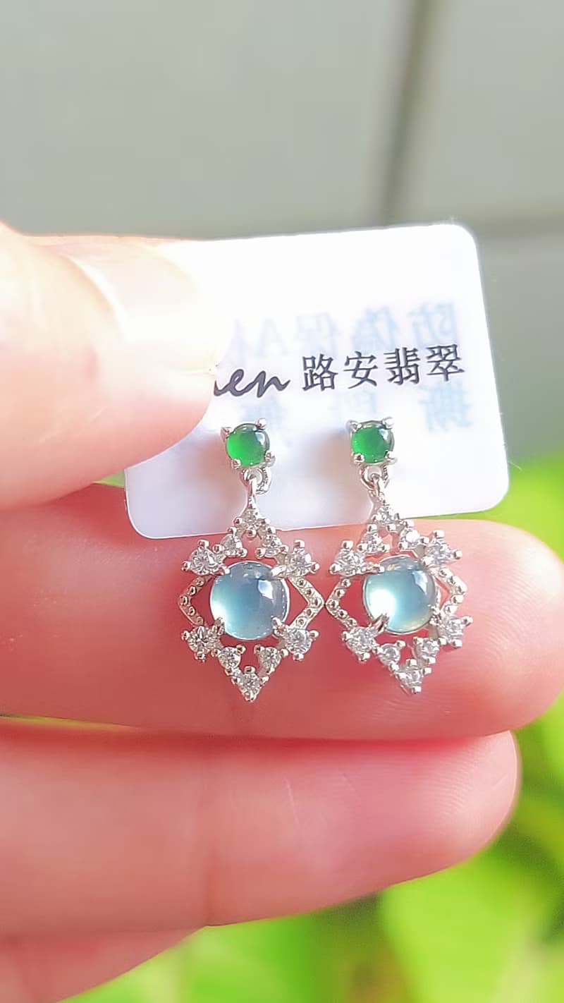 |財富女神耳環|A貨翡翠冰玻晴藍起杠蛋面4.7mm時尚精緻耳環