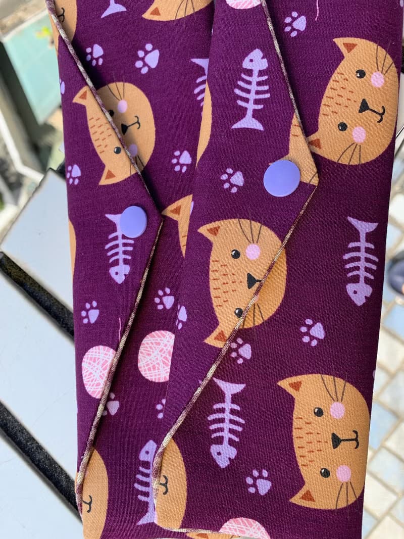 文青風環保筷袋  喵星人足跡 迷人紫  手作餐具袋.交換禮物.