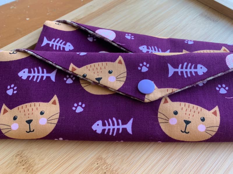 文青風環保筷袋  喵星人足跡 迷人紫  手作餐具袋.交換禮物.