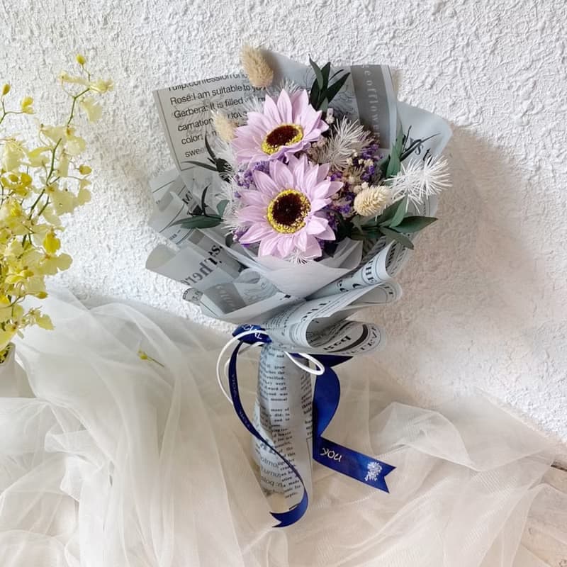 畢業花束 熱門款 淡香向日葵花束 歐風紫 畢業季 乾燥花 畢業禮物