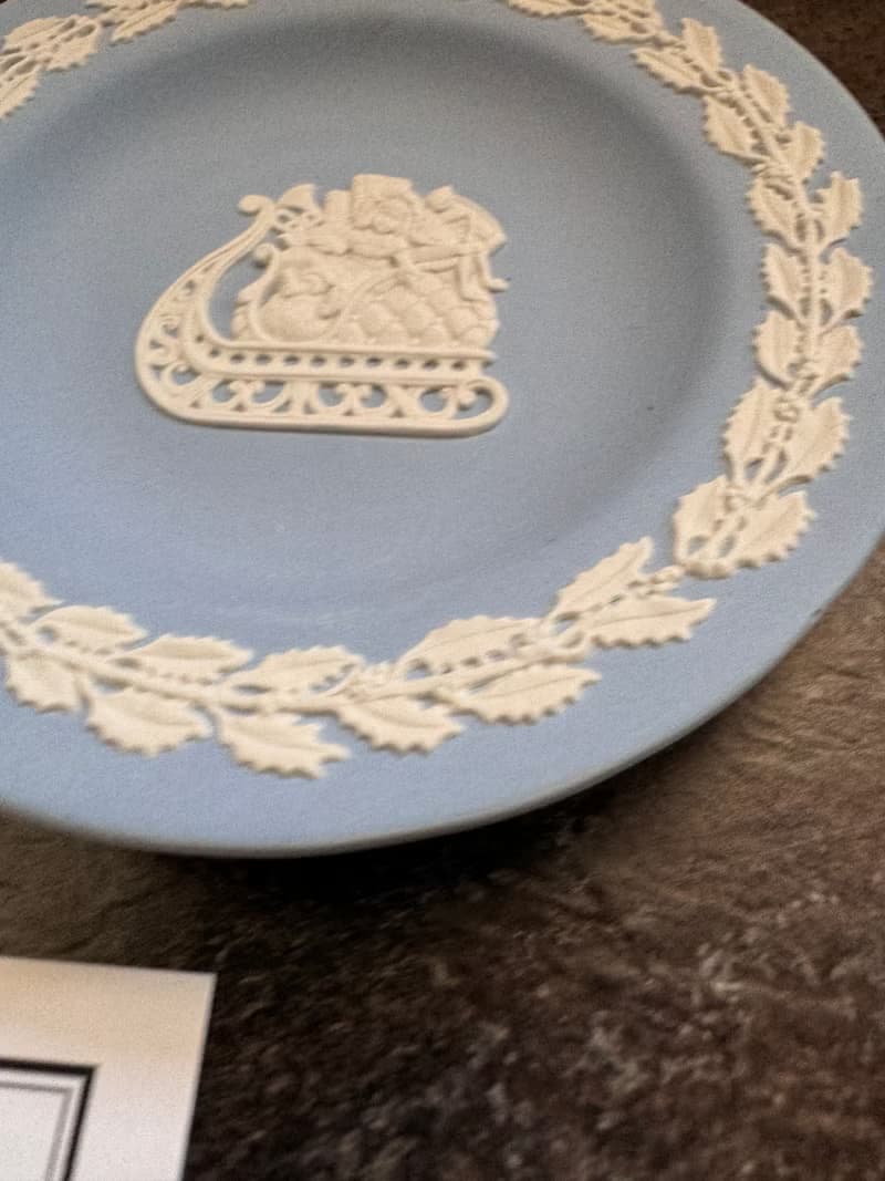 金銀寶貝  英國製經典瓷器 WEDGWOOD 1996藍白聖誕節盤子