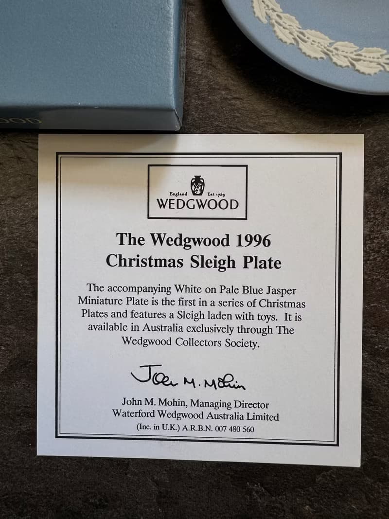 金銀寶貝  英國製經典瓷器 WEDGWOOD 1996藍白聖誕節盤子