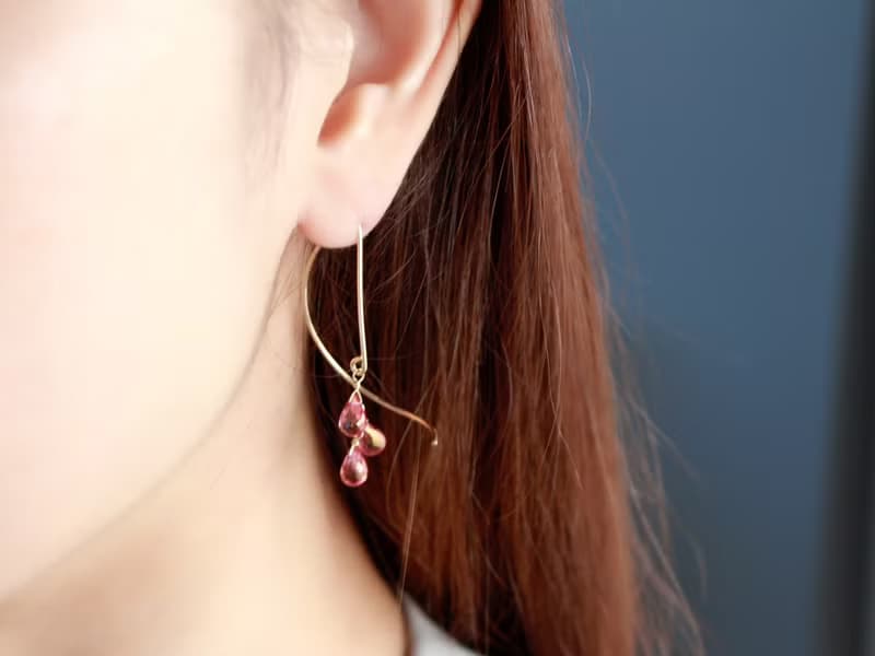 14kgf-pink mystic topaz half curl pierced earrings