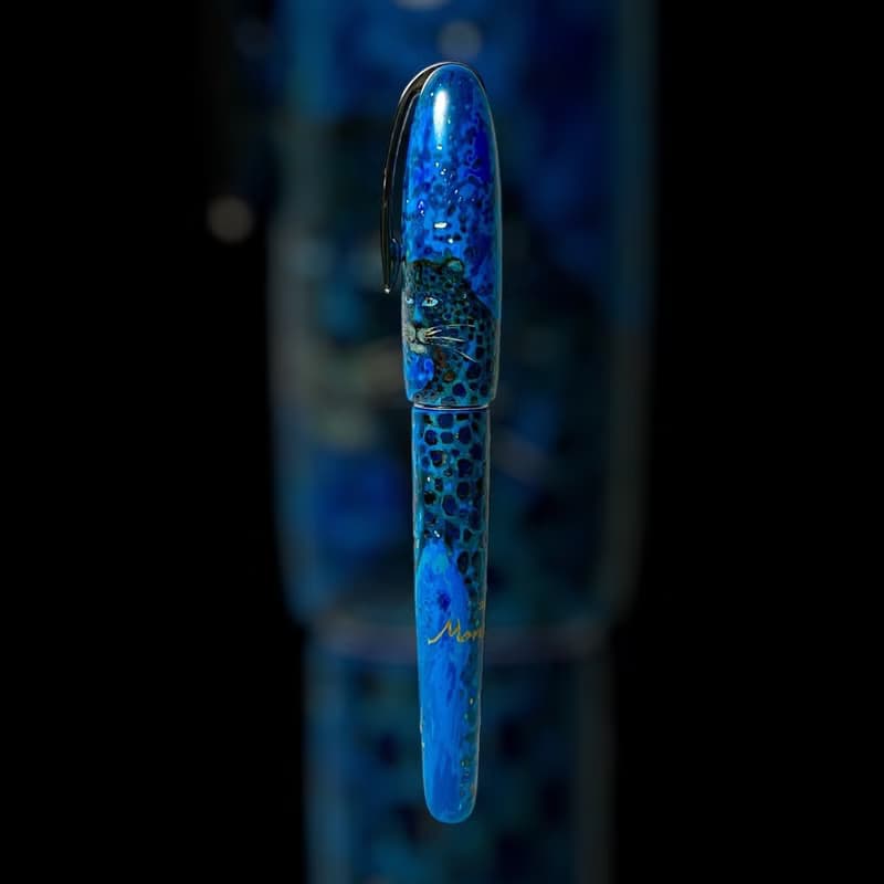 3952老山羊-天然漆彩繪筆 葛瑪蘭 星空下黑豹 彈性鋼尖鋼筆