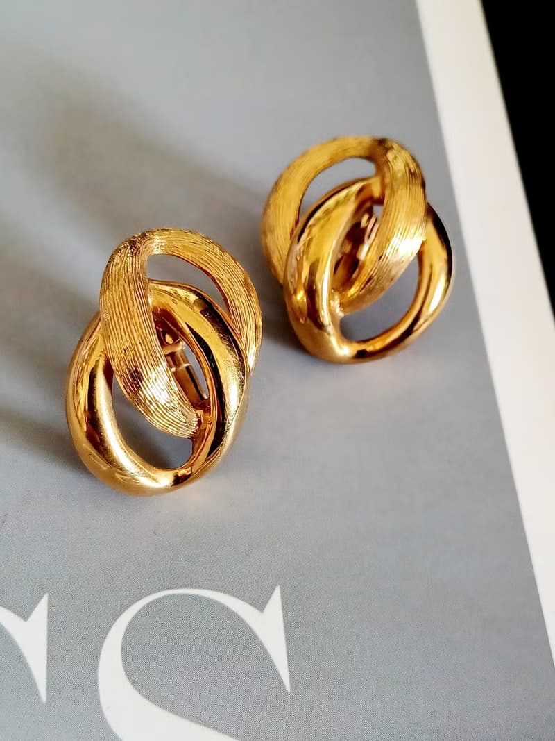 vintage jewelry  NAPIER古典環形雙紋路 夾式耳環