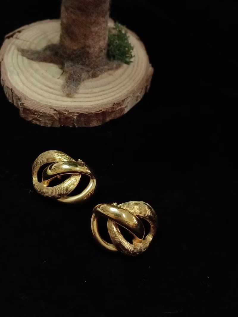 vintage jewelry  NAPIER古典環形雙紋路 夾式耳環
