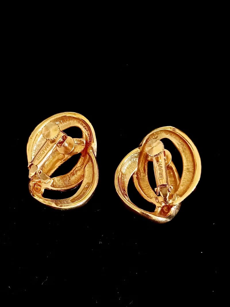 vintage jewelry  NAPIER古典環形雙紋路 夾式耳環