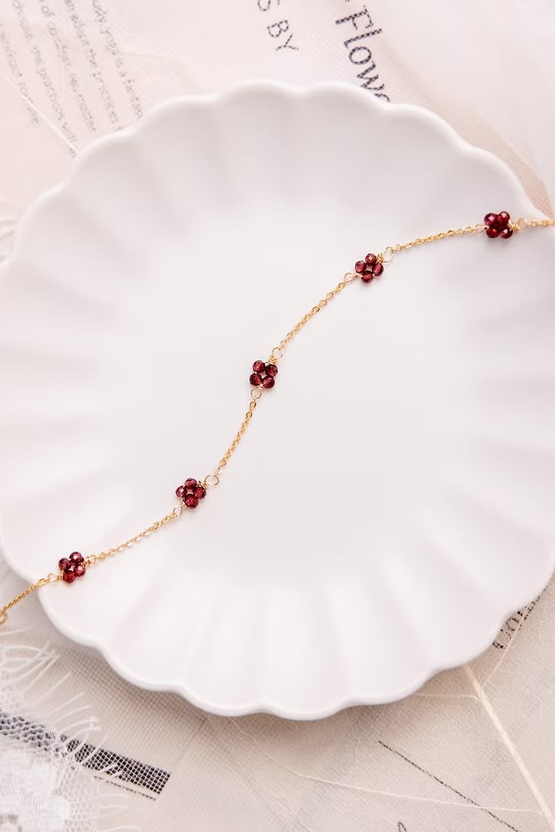 愛情 x 石榴石 誕生石 黃銅鍍18K【初見花語】手鍊