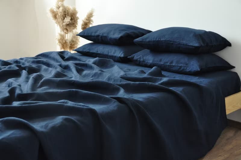 Navy linen sheet set / Flat+fitted sheet+2 pillowcases / Blue bedding