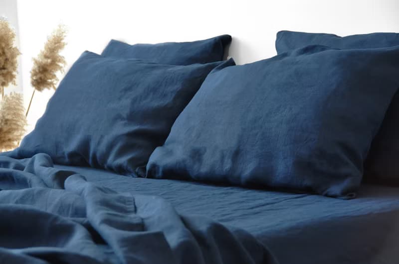 Navy linen sheet set / Flat+fitted sheet+2 pillowcases / Blue bedding