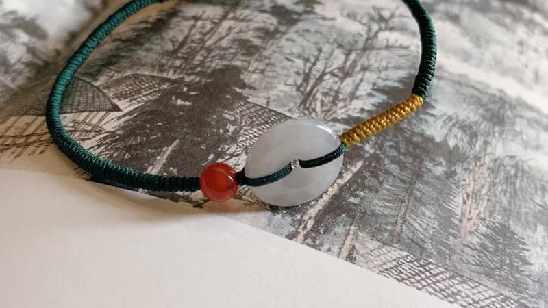 售完欣賞 楊柳依青。天然翡翠平安扣復古編織手鏈 南紅古風手繩