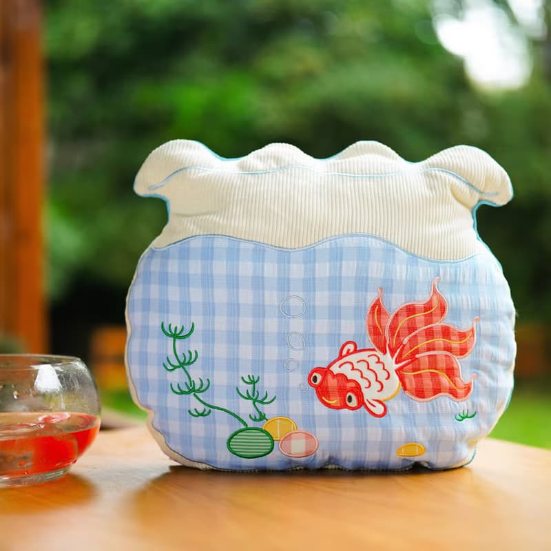 金魚魚缸 80s復古昭和可愛 金魚抱枕 刺繡布藝
