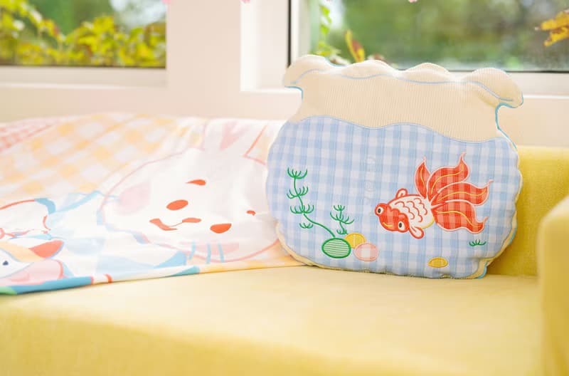 金魚魚缸 80s復古昭和可愛 金魚抱枕 刺繡布藝
