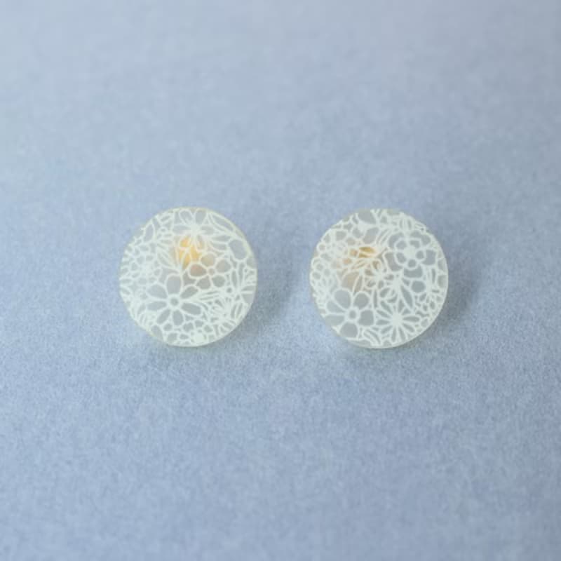 ホワイトフラワーレースピアス/イヤリング