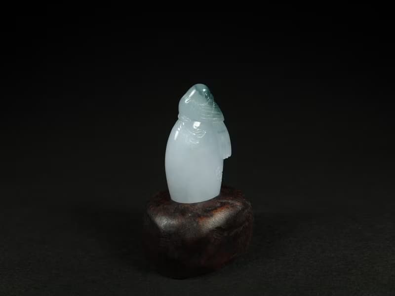 雕件 印紐系列-喜上眉梢(喜鵲) 花青種緬甸玉