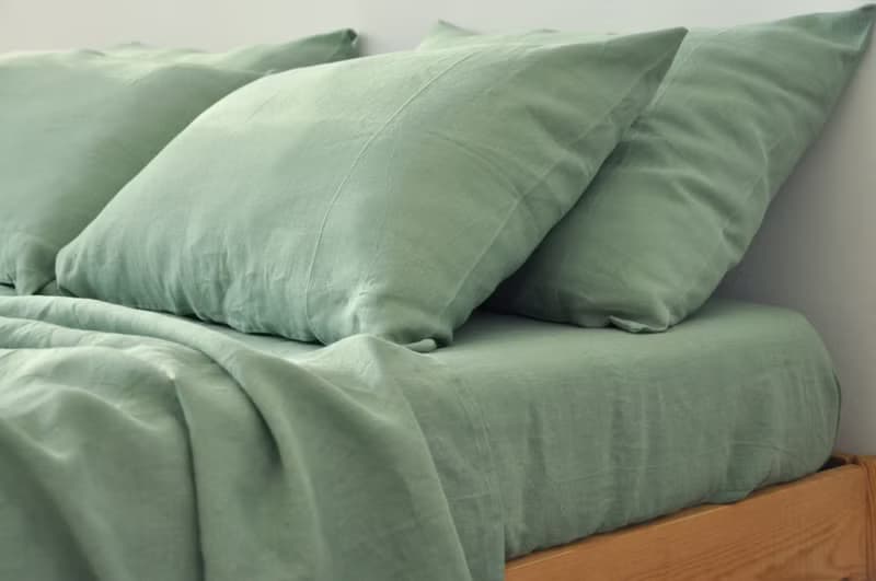 Sage green linen sheet set / Flat+fitted sheet+2 pillowcases/Green bedding