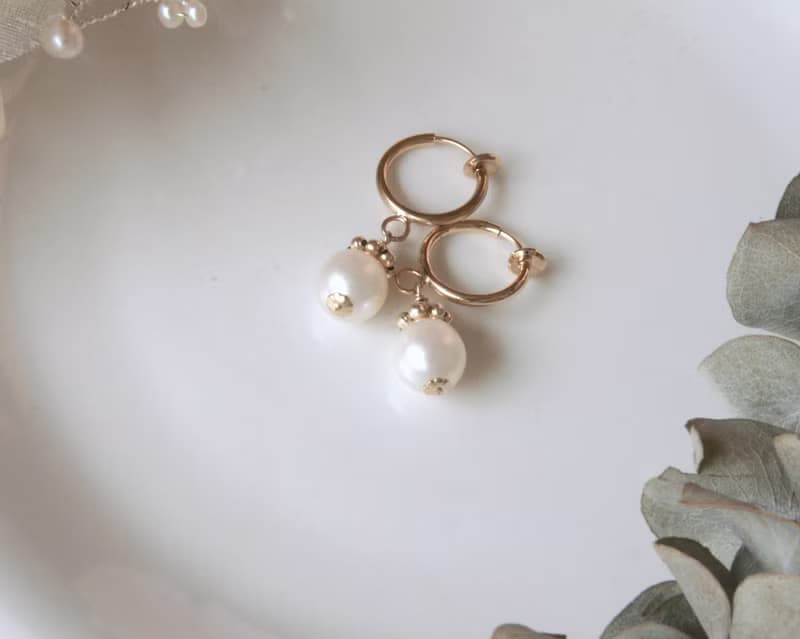 純真的心 8mm珍珠耳環 戴了小帽子 可改夾式 垂墜長度可訂製