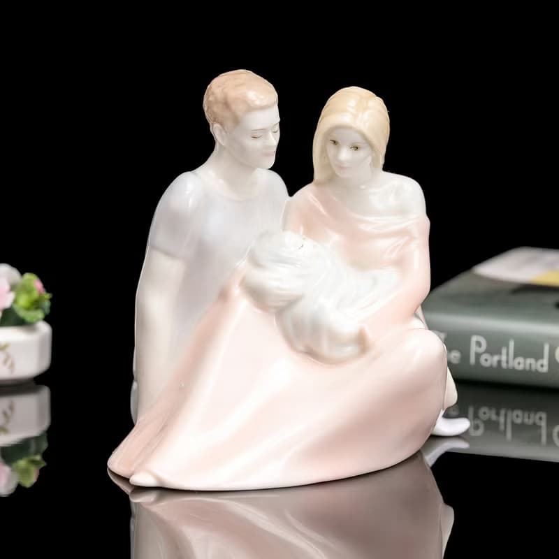 英國Royal Worcester 家人溫情 2005年精緻彩釉陶瓷雕塑瓷偶擺飾
