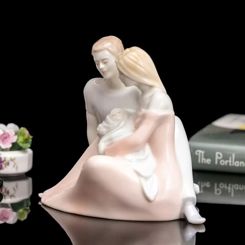 英國Royal Worcester 家人溫情 2005年精緻彩釉陶瓷雕塑瓷偶擺飾