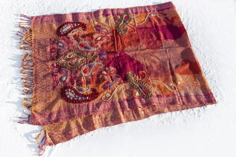 喀什米爾Cashmere刺繡羊毛披肩 針織圍巾 刺繡圍巾 克什米爾-花朵