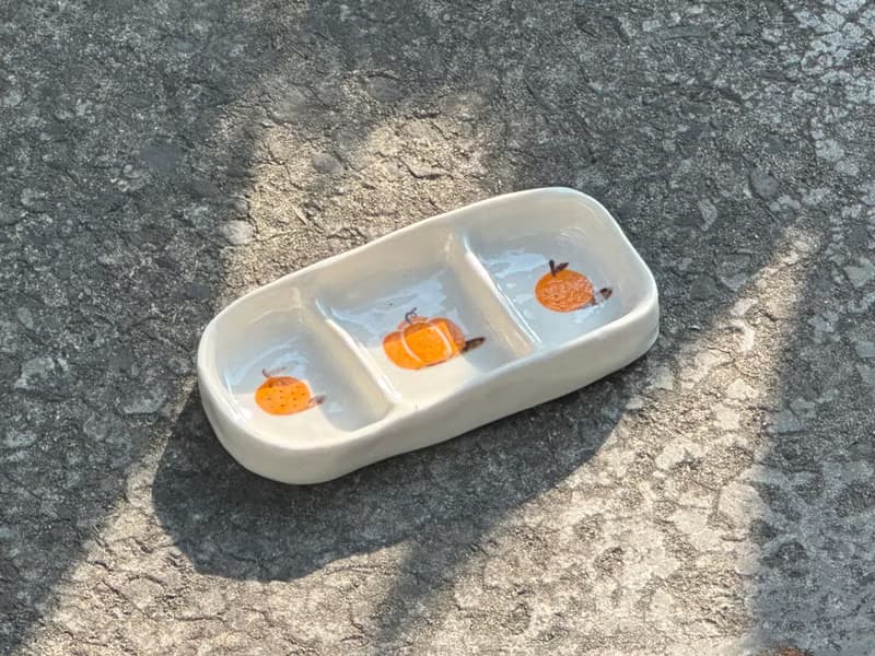 秋日橘色小醬碟