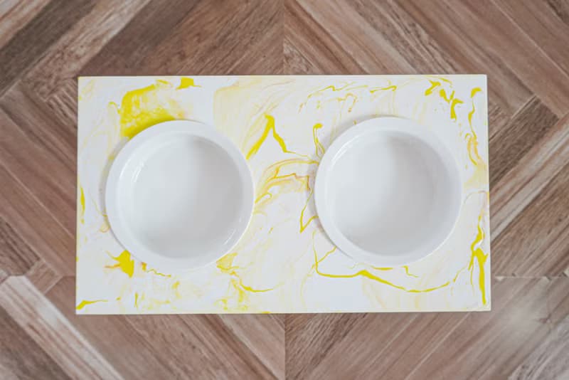 フルイドアート(イエロー)フードスタンド　フードボウル　食器スタンド　小型犬　中型犬　ネコ　木製　オーダー可能